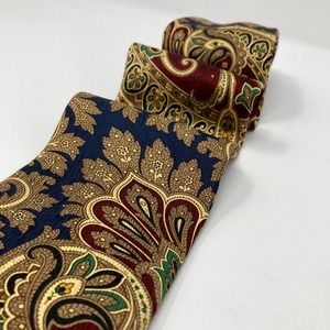 Avanzini Handmade Paisley 100% Italian Silk Tie